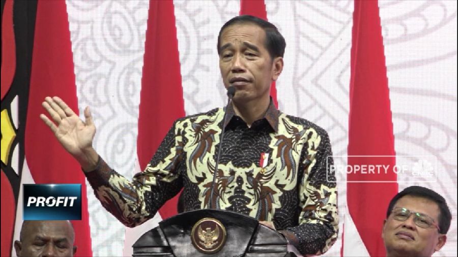 Jokowi kembali berbicara bagaimana kecepatan perubahan teknologi bisa mengubah kehidupan manusia. Dunia yang dulu teratur, kini seakan dipaksa berubah.