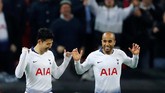 Son Heung-min merayakan gol bersama Lucas Moura. Pada musim ini setiap kali pemain asal Korea Selatan itu mencetak gol Tottenham Hotspur selalu berhasil meraih kemenangan. (REUTERS/Eddie Keogh)
