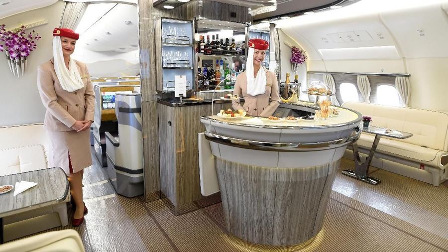 Airbus mengumumkan akan berhenti memproduksi pesawat A380 pada tahun 2021.