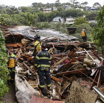 Banjir dan Longsor Isolasi California