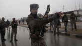 Kelompok militan Jaish-e-Mohammad mengklaim bertanggung jawab atas serangan itu. Pemerintah India juga menyalahkan organisasi separatis militan yang bermarkas di Pakistan tersebut. (AP Photo/Dar Yasin)