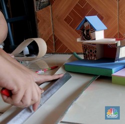 Lonceng Kematian PHK Massal 'Hantui' Industri Mainan