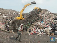 Bukan Bukit Atau Gunung, Ini Tumpukan Sampah Bantar Gebang!
