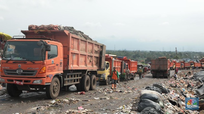 Kawasan Bantar Gebang di Kota Bekasi, Jawa Barat menjadi tempat pembuangan sampah akhir bagi warga DKI Jakarta.