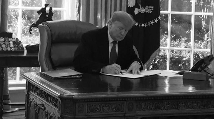 Trump mendeklarasikan darurat nasional di selatan AS demi bangun tembok perbatasan AS-Meksiko.
