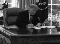 Naskah Resmi Donald Trump Soal Deklarasi Darurat Nasional AS