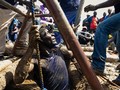 FOTO: Bertaruh Nyawa di Tambang Emas Ilegal Zimbabwe