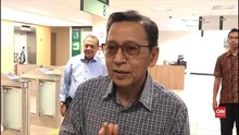 VIDEO: Boediono Jenguk Ani Yudhoyono di Singapura