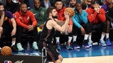 Joe Harris menjadi pemenang dalam kontes akurasi tembakan dari luar perimeter. Pemain Brooklyn Nets itu mengumpulkan 26 poin atau unggul dua poin dari Curry pada babak final. (Jim Dedmon-USA TODAY Sports)