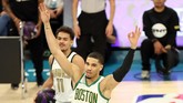 Forward Boston Celtics Jayson Tatum menjadi juara skills challenge mengungguli tujuh pesaingnya. (Jim Dedmon-USA TODAY Sports)