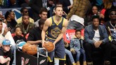 Stephen Curry tampil meyakinkan di sesi pertama dengan mengumpulkan 27 poin dan tercatat sebagai pengumpul poin terbanyak. (Jim Dedmon-USA TODAY Sports)