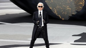 Karier Karl Lagerfeld:Balmain Sampai 'Kontrak Mati' di Chanel