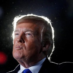 'Nge-Twit' Aneh Soal 6G, Trump Melunak ke Huawei?