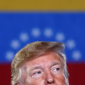 Blusukan ke Florida Trump Berkoar Krisis Venezuela