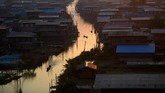 Pada Juni 2015, danau ini ditetapkan sebagai Jaringan Cagar Biosfer Dunia, merupakan yang pertama untuk Myanmar. Diharapkan, padatnya populasi tidak mengurangi kelestarian danau di masa depan.