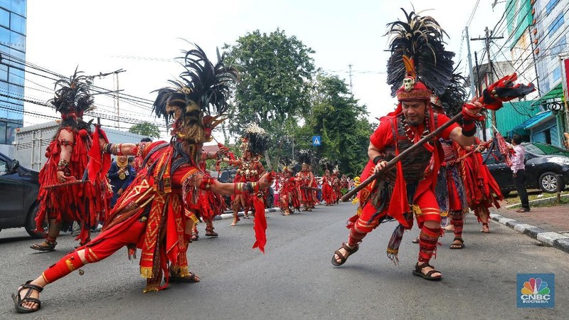 Imlek selalu dirayakan selama 15 hari berturut-turut dan hari puncak ke-15 disebut dengan Cap Go Meh.