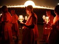 FOTO: Berkas Cahaya dari Makha Bucha