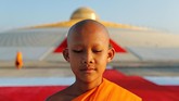 Itu adalah perayaan Makha Bucha Day, yang biasanya jatuh pada bulan purnama ketiga penanggalan Thailand. Pada tahun kabisat, itu dirayakan pada bulan keempat. (REUTERS/Jorge Silva)