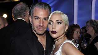 Asmara 'Tiga Februari' Lady Gaga dan Christian Carino