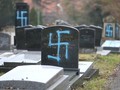 VIDEO: Makam Yahudi di Prancis Dicoreti Lambang Swastika