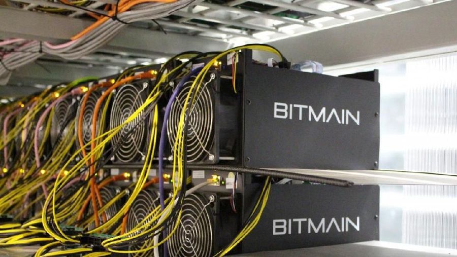 Harga Bitcoin Cs yang anjlok membuat Bitmain rugi Rp 7 triliun.