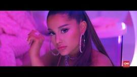 VIDEO: Ariana Grande Pecahkan Rekor Billboard