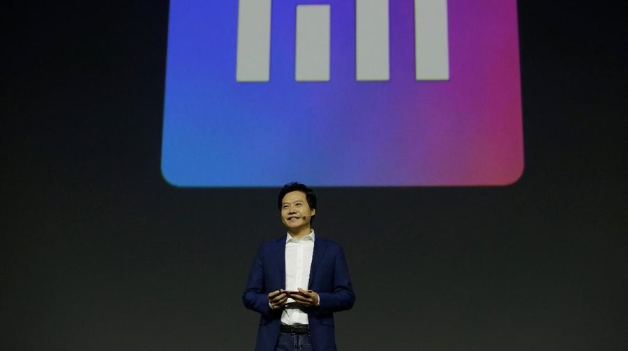 Pendiri dan CEO Xiaomi, Lei Jun menghadiri upacara peluncuran telepon unggulan baru Xiaomi Mi 9 di Beijing, Cina 20 Februari 2019. (REUTERS / Jason Lee)
