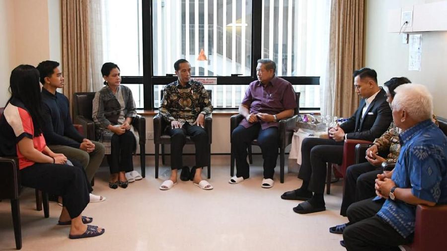 Jokowi pun angkat bicara mengenai kabar adanya pertemuan tersebut.