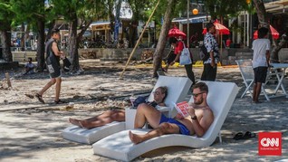 Corona, BPS Catat Kunjungan Turis Asing Anjlok 30 Persen