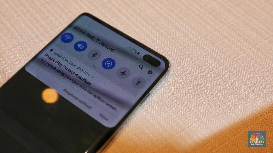 Rilis 8 maret tahun ini, Galaxy S10 adalah ponsel berlayar lebar yang mungkin dibutuhkan penguna Samsung saat ini.