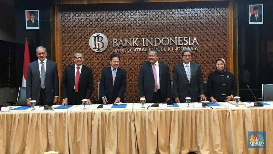 Gubernur Bank Indonesia (BI) Perry Warjiyo menyatakan nilai tukar rupiah terhadap dolar Amerika Serikat (AS) masih kemurahan atau undervalued.