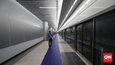 Rencananya, pemerintah akan menetapkan tarif MRT berdasarkan tiga zona, yakni zona luar, zona lingkar luar, dan zona dalam. (CNNIndonesia/Safir Makki)