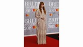 Florence Welch dari Florence and the Machine sekilas terlihat seperti hantu dari masa lalu. (REUTERS/Peter Nicholls)