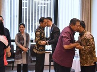 Bertolak ke Singapura, Jokowi Ajak Keluarga Jenguk Ibu Ani