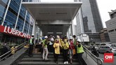 Masyarakat umum dapat ikut melakukan uji coba pada 12 Maret 2019. Syaratnya, warga hanya perlu mendaftarkan diri melalui website MRT Jakarta. (CNNIndonesia/Safir Makki)