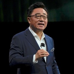 Bos Samsung Akui Paksakan Peluncuran Samsung Galaxy Fold