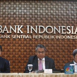 Tahan Bunga Acuan, Masihkah BI Hawkish?
