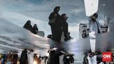 Umat Islam melakukan kegiatan selawat dan zikir Nasional/Aksi Malam Munajat 212 di Monas, Jakarta, 21 Februari 2019. (CNN Indonesia/Andry Novelino)