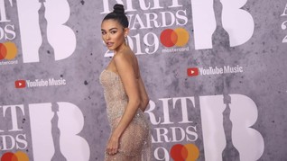 Selebriti 'Berbaju Renang' di Brit Awards 2019