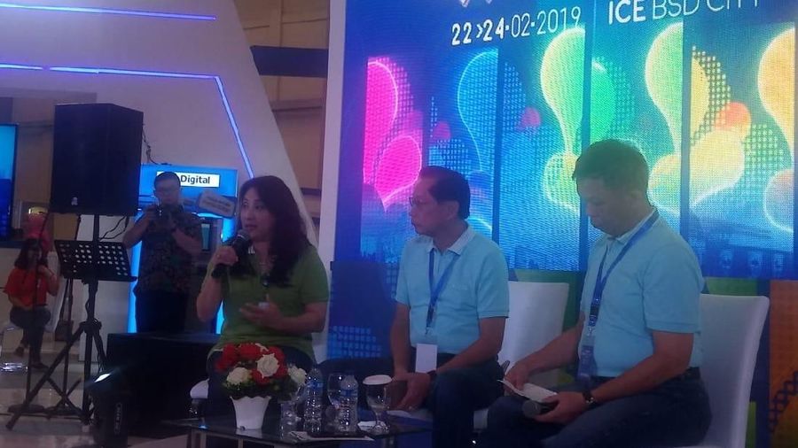 BCA tawarkan KPR berbunga 5,62% dan kredit kendaraan bermotor 3,5%.