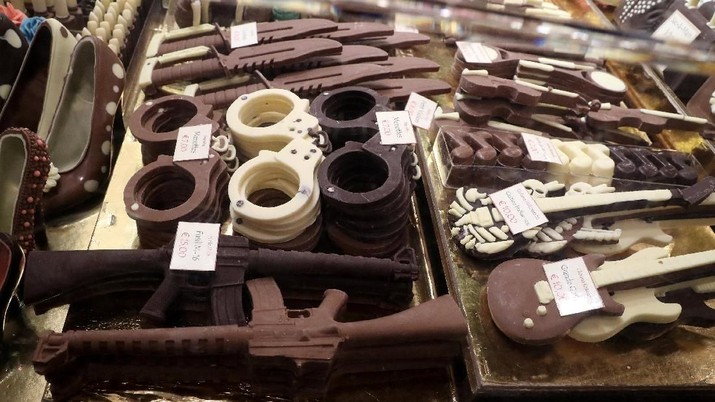 Kreasi buatan cokelat dipajang di pameran cokelat 