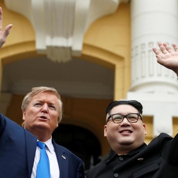 Trump dan Kim Gadungan Bikin Heboh Warga Vietnam