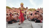 Fotografer: SURYA WIBISONO. Lokasi: Pura Uluwatu, Badung.