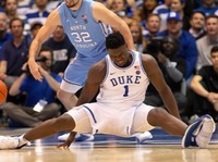 Saham Nike Anjlok Gara-gara Sepatu Superstar Basket Hancur