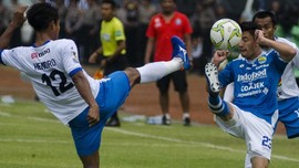 Arema vs Persib Imbang 1-1 di Babak Pertama
