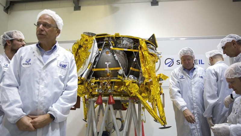 Satelit telekomunikasi itu akan memberikan Indonesia berbagai layanan seperti konektivitas internet, komunikasi suara, dan distribusi video.