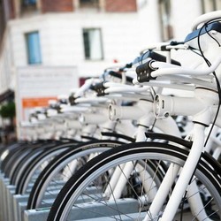 Begini Asal-muasal Bike Sharing yang Sedang Tren