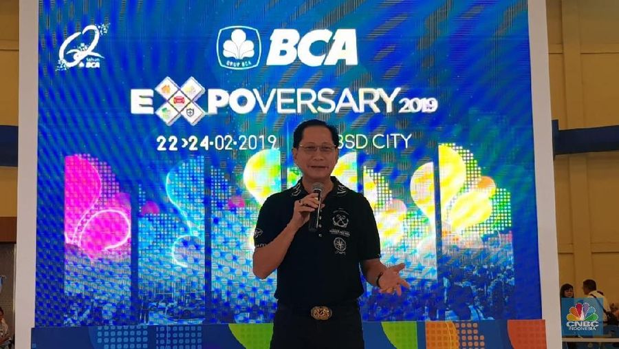 Bos BCA memprediksi hari ini BI akan tetap mempertahankan bunga acuan.