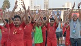 Para pemain Timnas Indonesia U-22 merayakan kemenangan atas Vietnam. Indonesia akan menghadapi Thailand pada final Piala AFF U-22 2019, Minggu (26/2). (ANTARA FOTO/Nyoman Budhiana)
