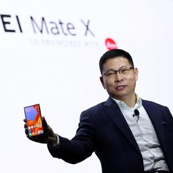 Saat Bos Huawei Sebut Samsung Produsen HP Kecil
